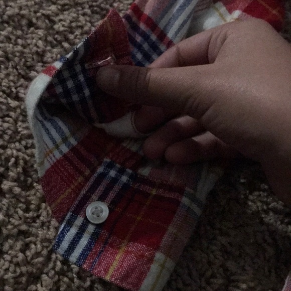 Old navy red plaid shirt - Picture 4 of 4